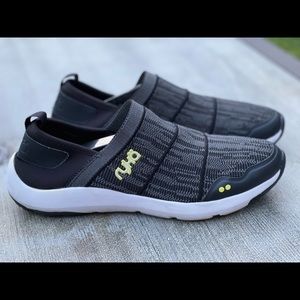 Ryka Elena sneaker 9m pre owned